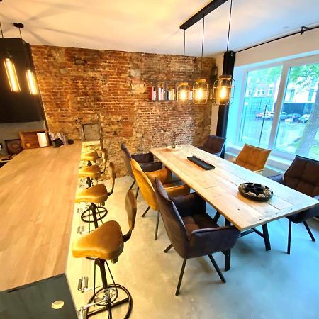 The Square - Vacation Rental With Outdoor Sauna - Centre Of Антверпен Экстерьер фото