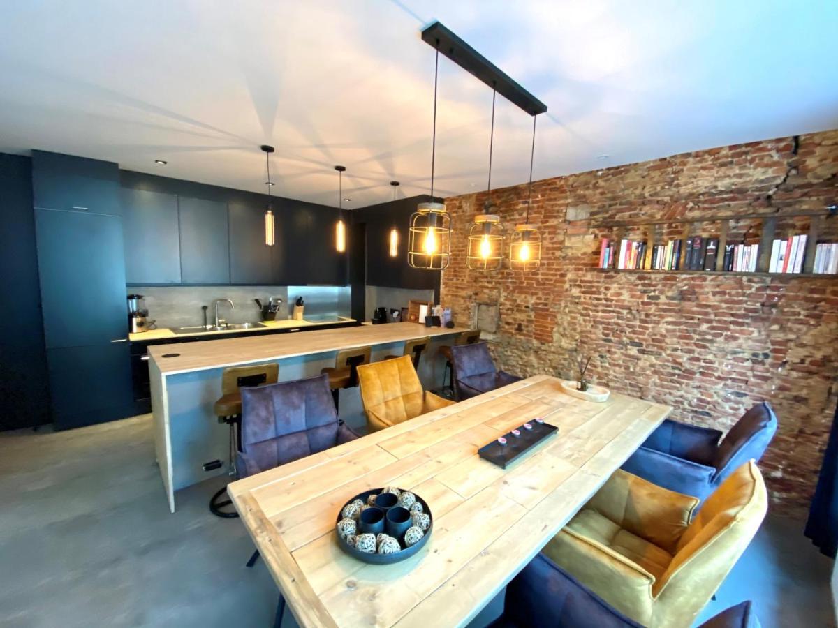 The Square - Vacation Rental With Outdoor Sauna - Centre Of Антверпен Экстерьер фото