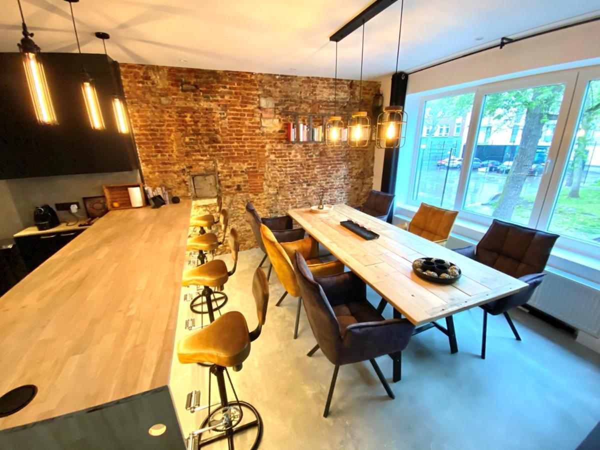The Square - Vacation Rental With Outdoor Sauna - Centre Of Антверпен Экстерьер фото